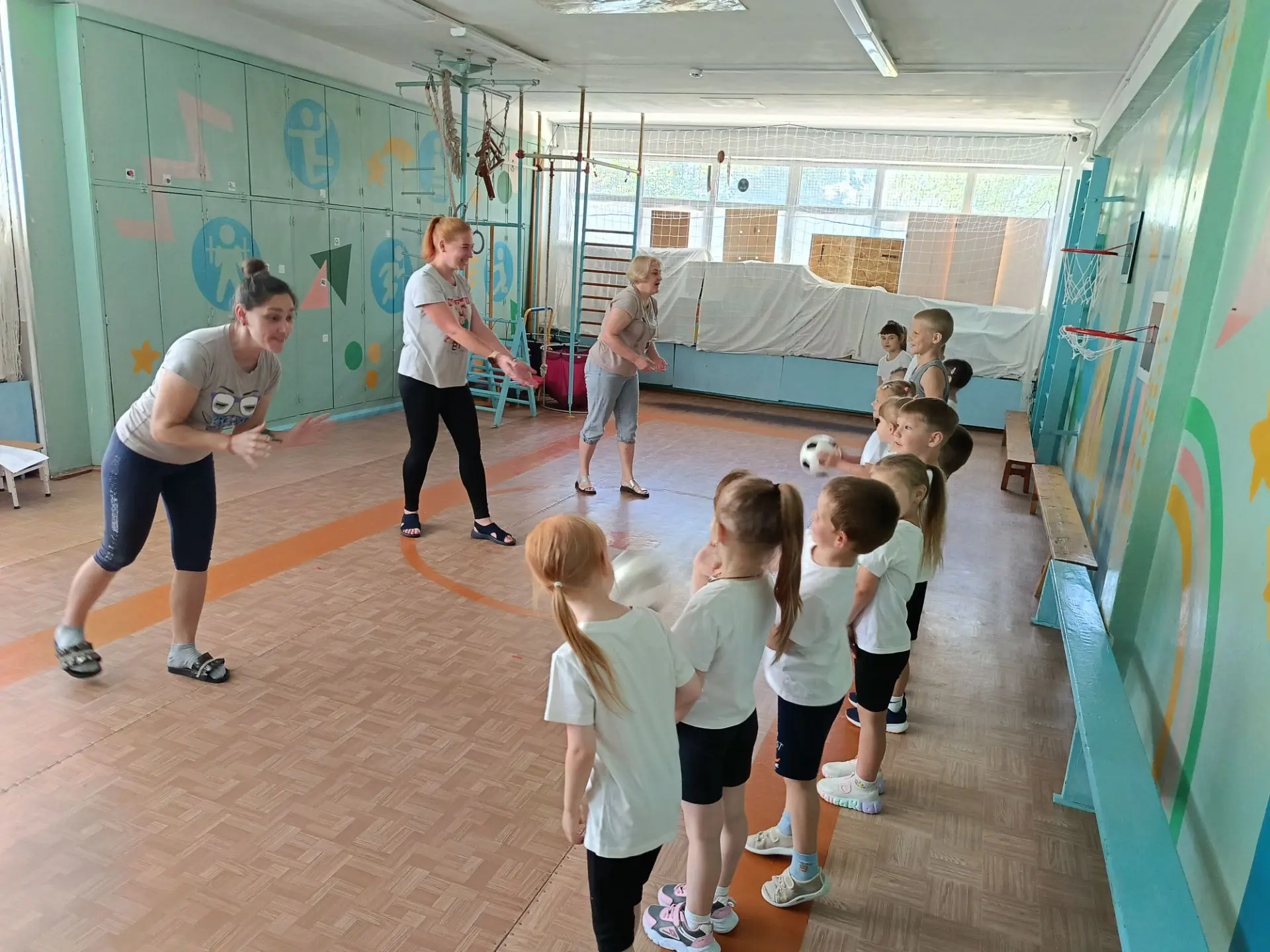 В детском саду прошла региональная семейная акция «ДВОР: Детское Время Отдыха и Развития»
(приурочен