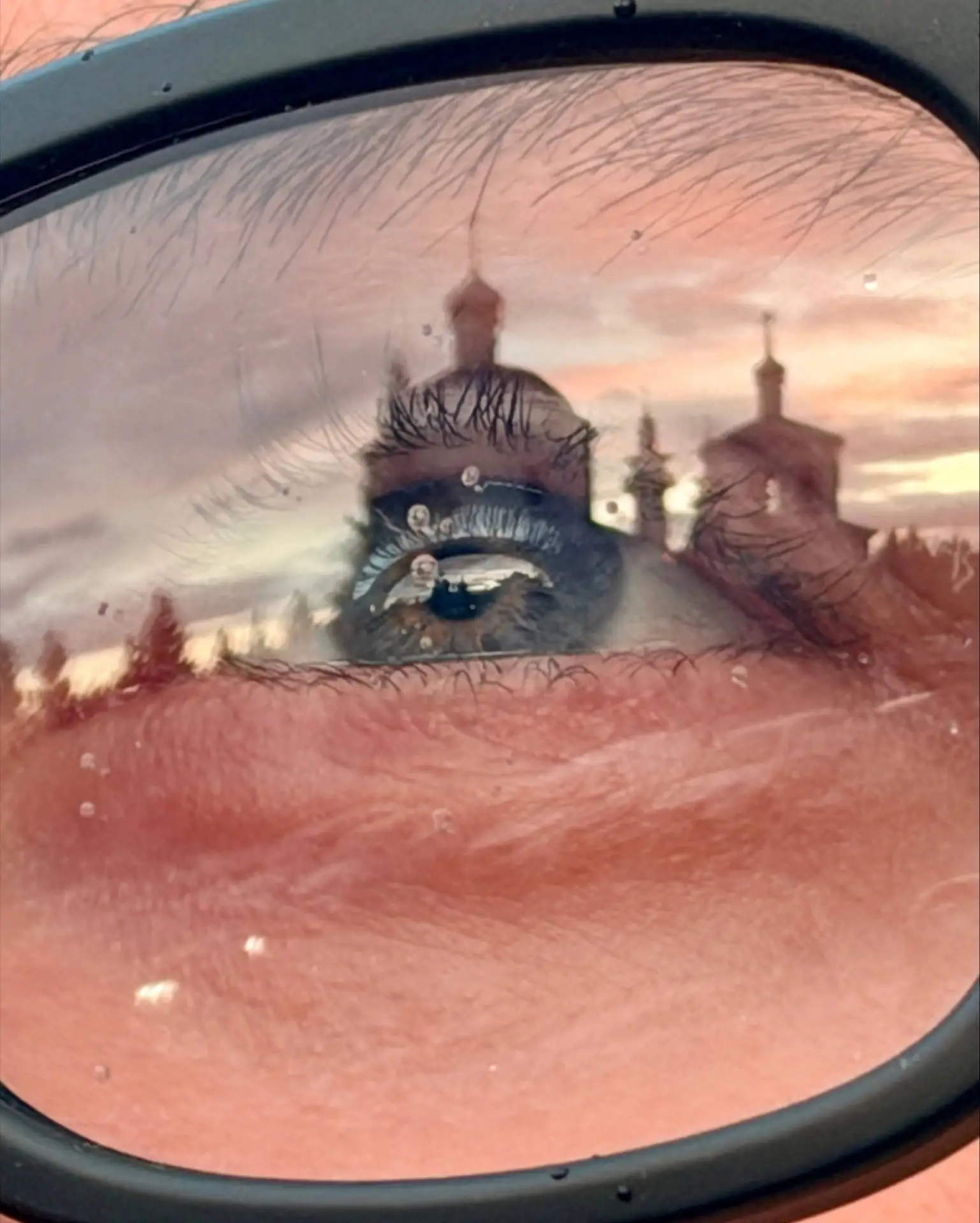 ✨ Взгляд, устремлённый в безмятежность