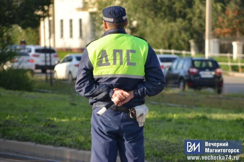 На АЗС Магнитогорска начали дежурить сотрудники Госавтоинспекции.