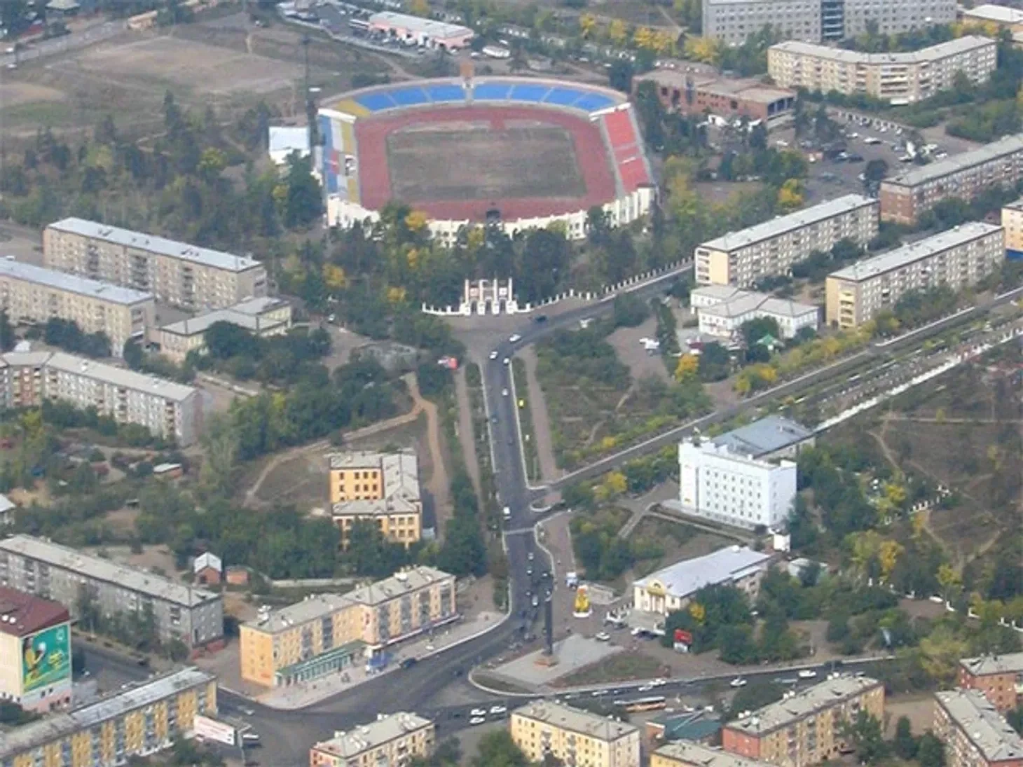 Иногда слышу мнение, что бегать в Улан-Удэ невозможно и лучше ограничиться спортзалом. Думаю, это не
