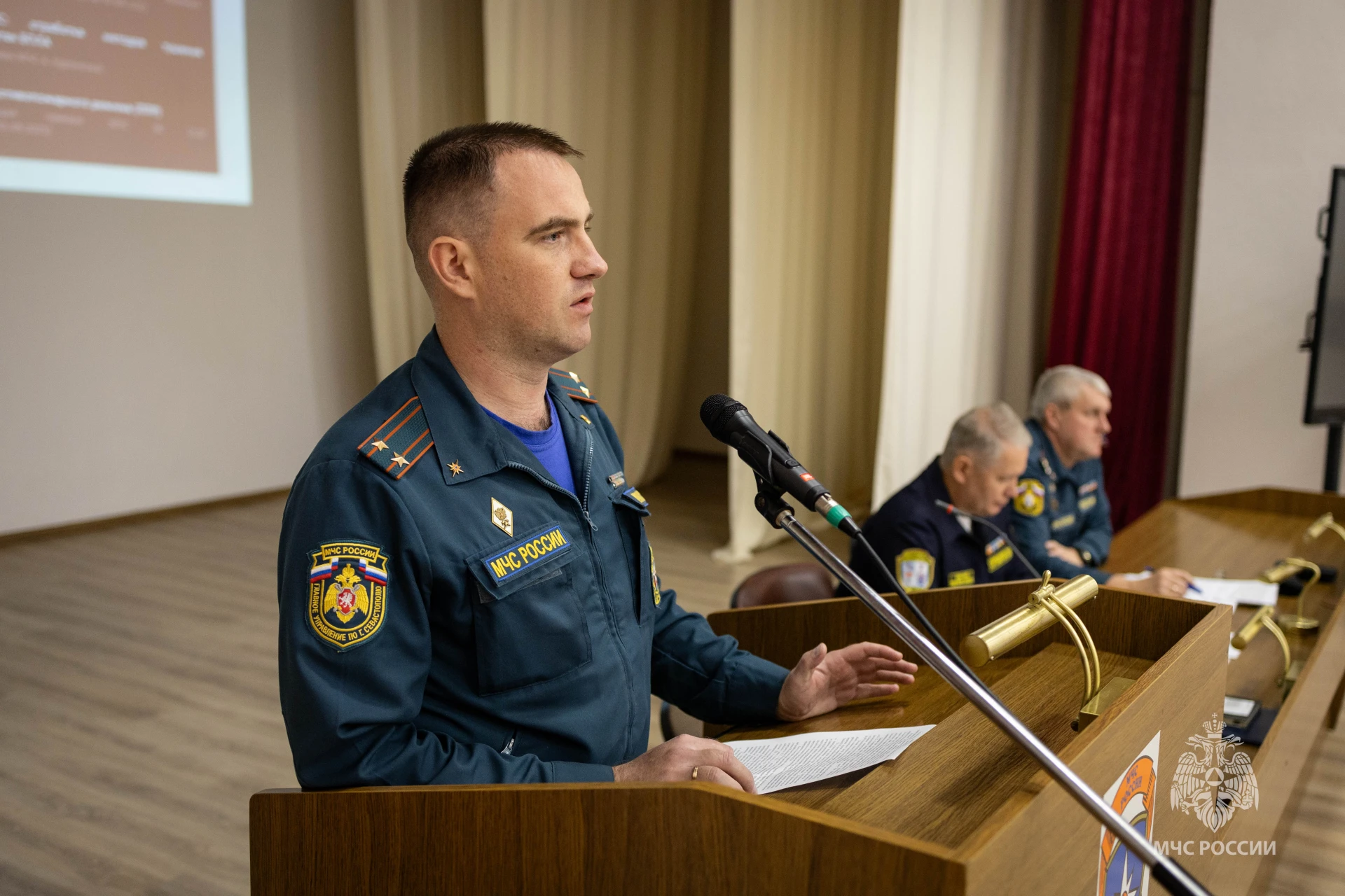 👩‍🚒 Инструкторско-методическое занятие провели в МЧС России по Севастополю