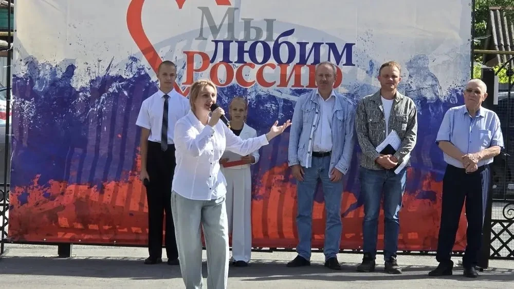 🏡 «День двора» в Шумерле: праздник, который объединяет сердца.

Сегодня в Шумерле состоялся замечат