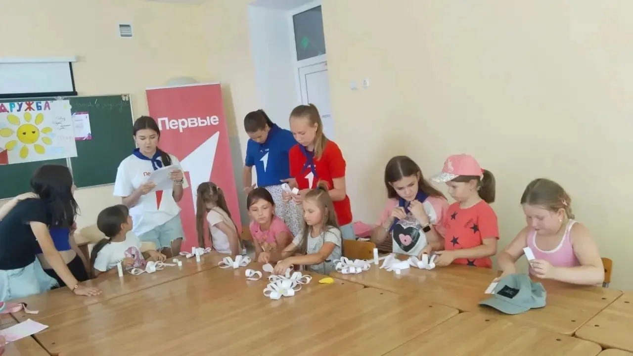 Счастье — это когда рядом те, кто тебя любит! 💛

В преддверии Дня семьи, любви и верности ребята из