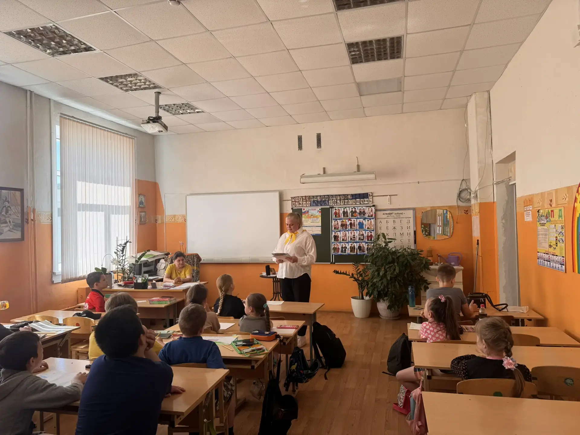 🇷🇺День России в пришкольном лагере «Дружба» МОУ СОШ №24.