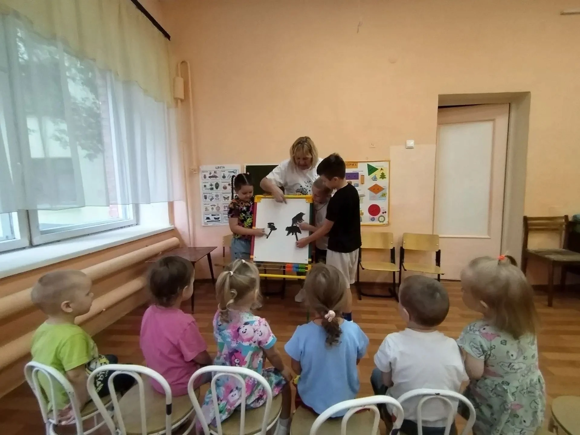 Направленность "Познавательное развитие" 🌈
  В разновозрастной группе прошел удивительный, волшебны