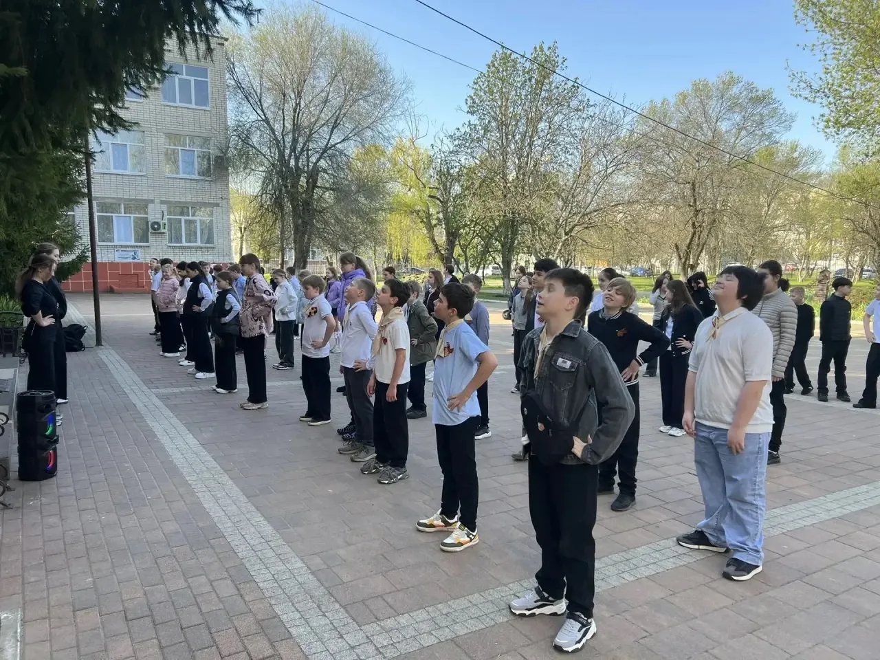 🏃‍♀️Утренняя зарядка в школе — это простой способ начать день с бодрости и хорошего настроя.   Корот