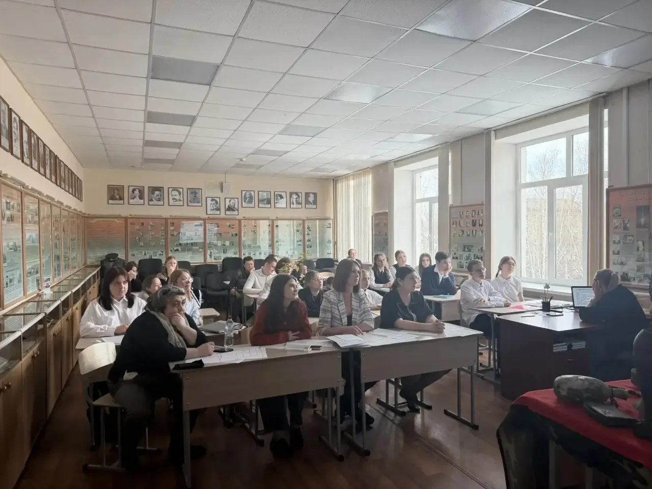 🧐🧬27.03 в МАОУ «СОШ №116» г. Перми прошла научно-практическая конференция «Конструируем будущее». Эт