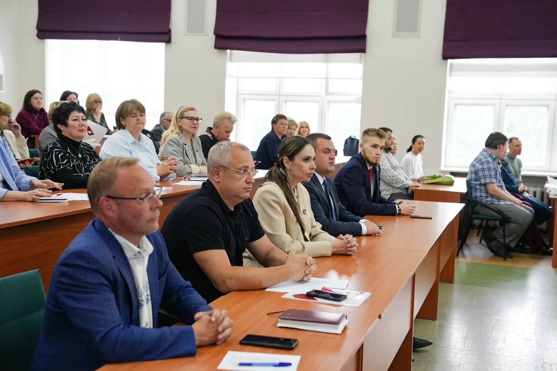 Сегодня провели последний в этом учебном году Ученый совет. Начали с приятного: вручили...