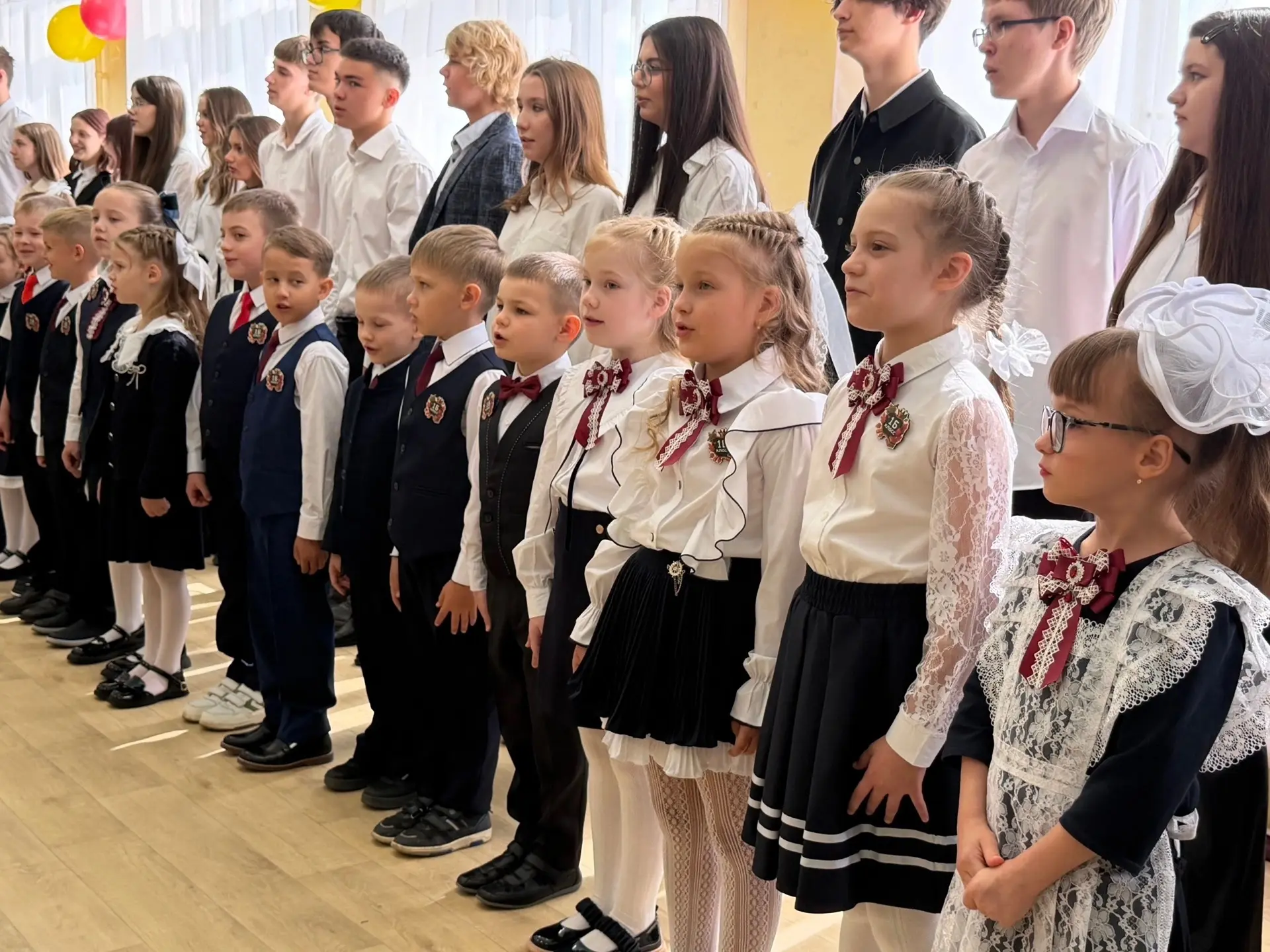 1 сентября первый звонок 🎊🔔 прозвенел для двух важных школьных параллелелей: