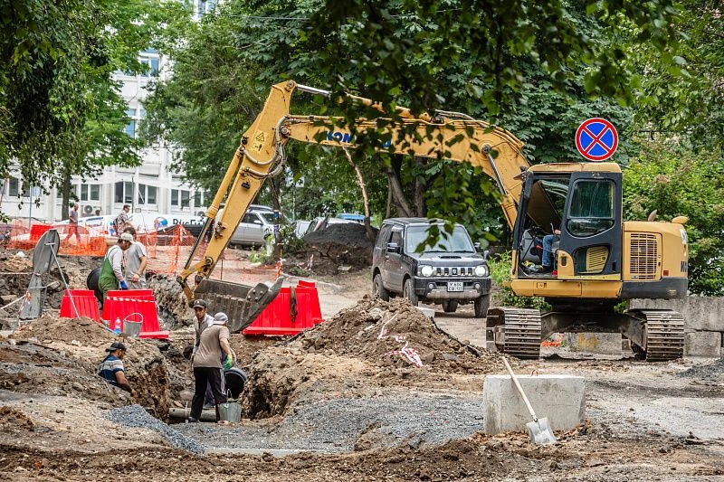 ✅Во Владивостоке делают новую дорогу и тротуары к библиотеке и детскому научному центру на улице Але