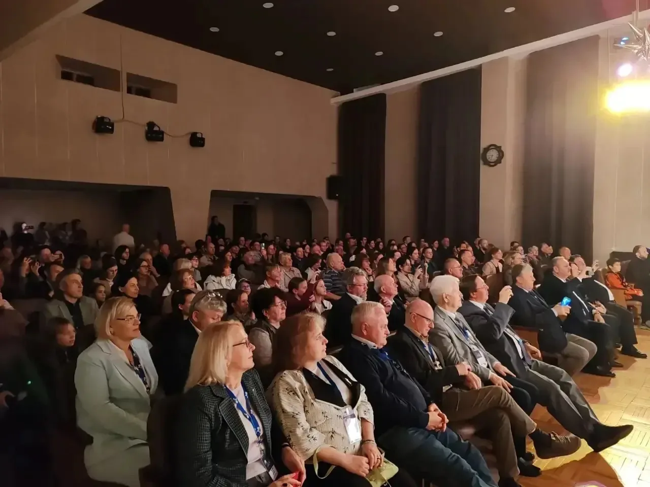 Государственный ансамбль танца КЧР «Эльбрус» буквально окутал гостей мероприятия своим ...