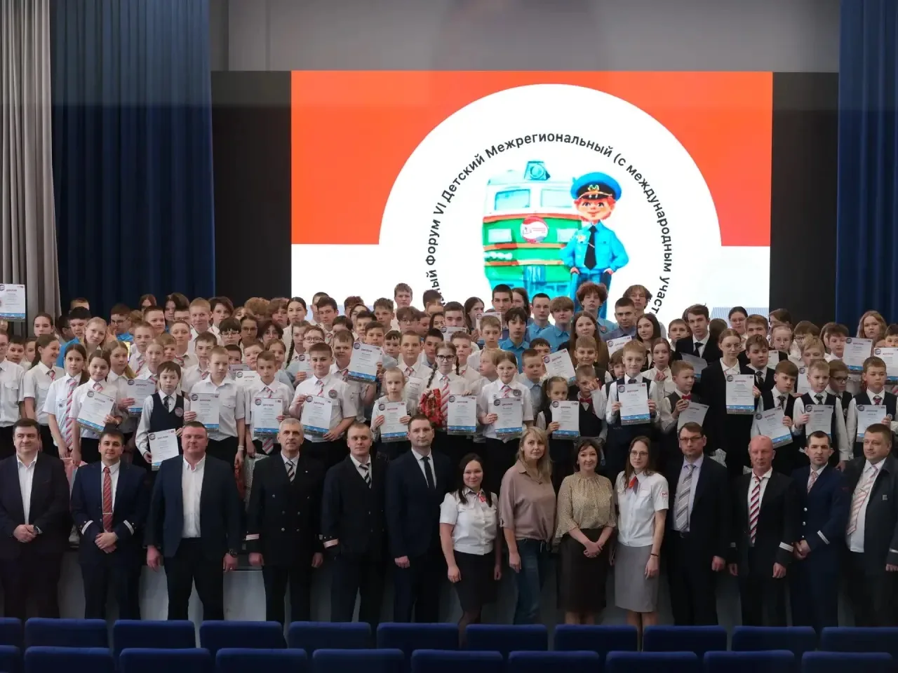 Дорогие друзья, поздравляем ПОБЕДИТЕЛЕЙ и ПРИЗЕРОВ Форума! 👏👏👏  🚂 Кто знает, какой будет железная до