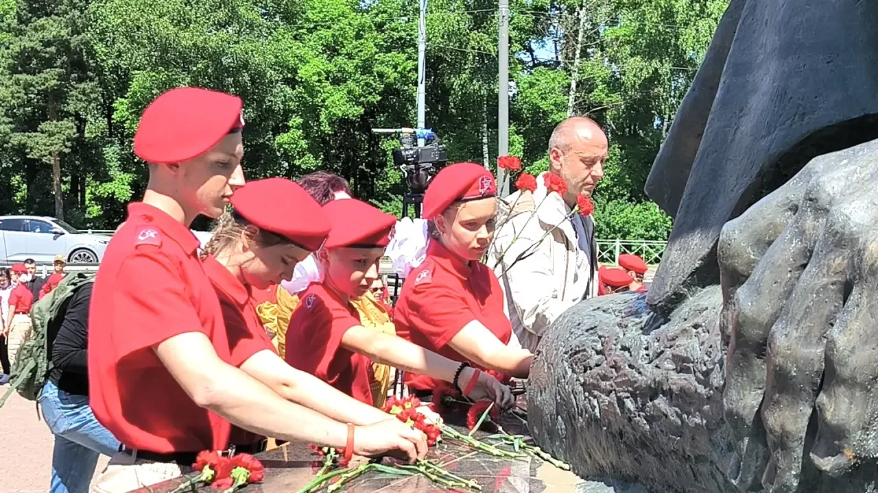 Юнармейцы и активисты «Движения Первых» городского округа Клин приняли участие в военно-патриотическ