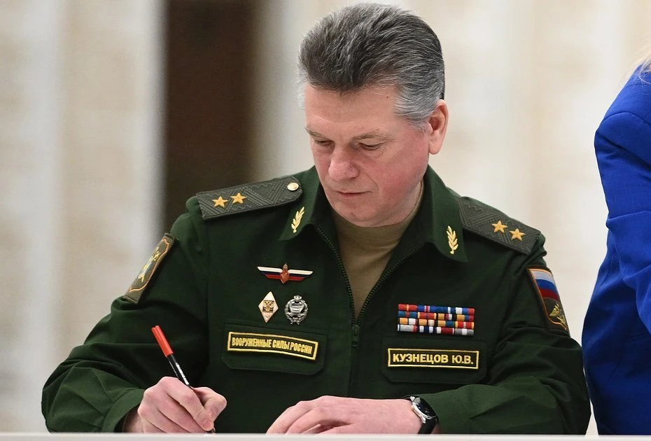 Бывшего главного кадровика Минобороны РФ Юрия Кузнецова приговорили к 12 годам колонии ...