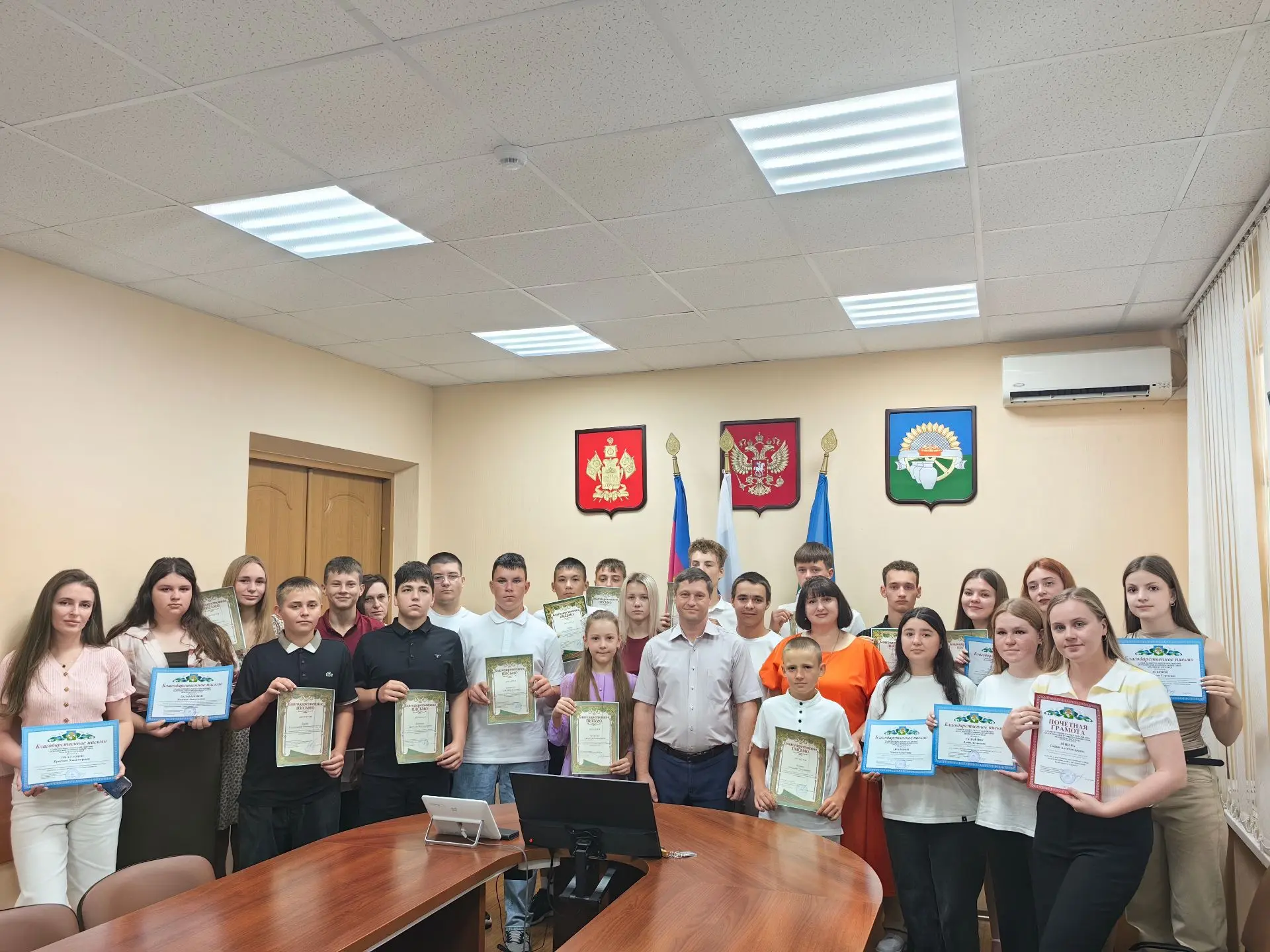 В малом зале Администрации Белоглинского района прошло торжественное награждение юных т...
