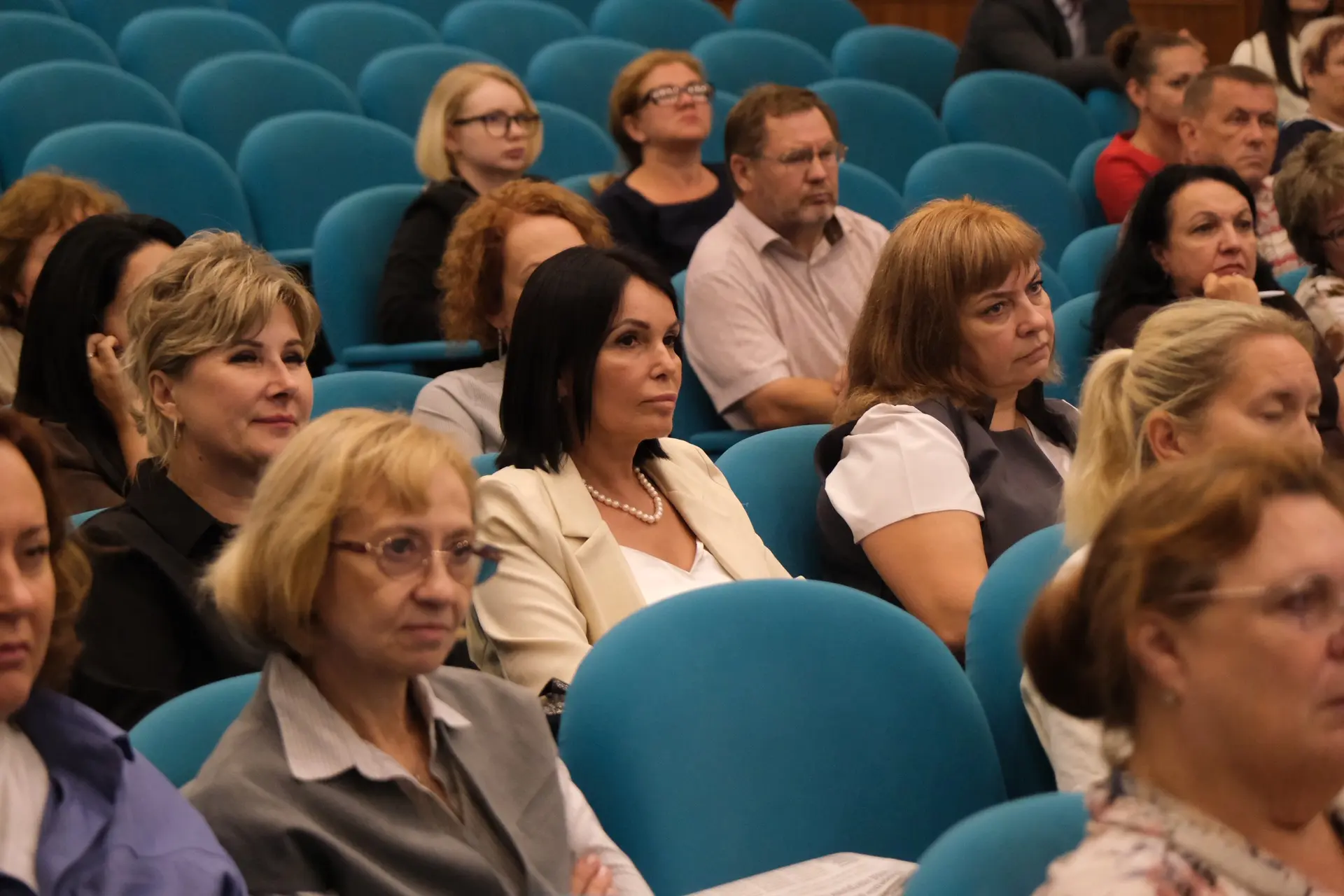 Встретился с руководителями школ Владивостока. Подвели итоги 2025–2026 учебного года, о...