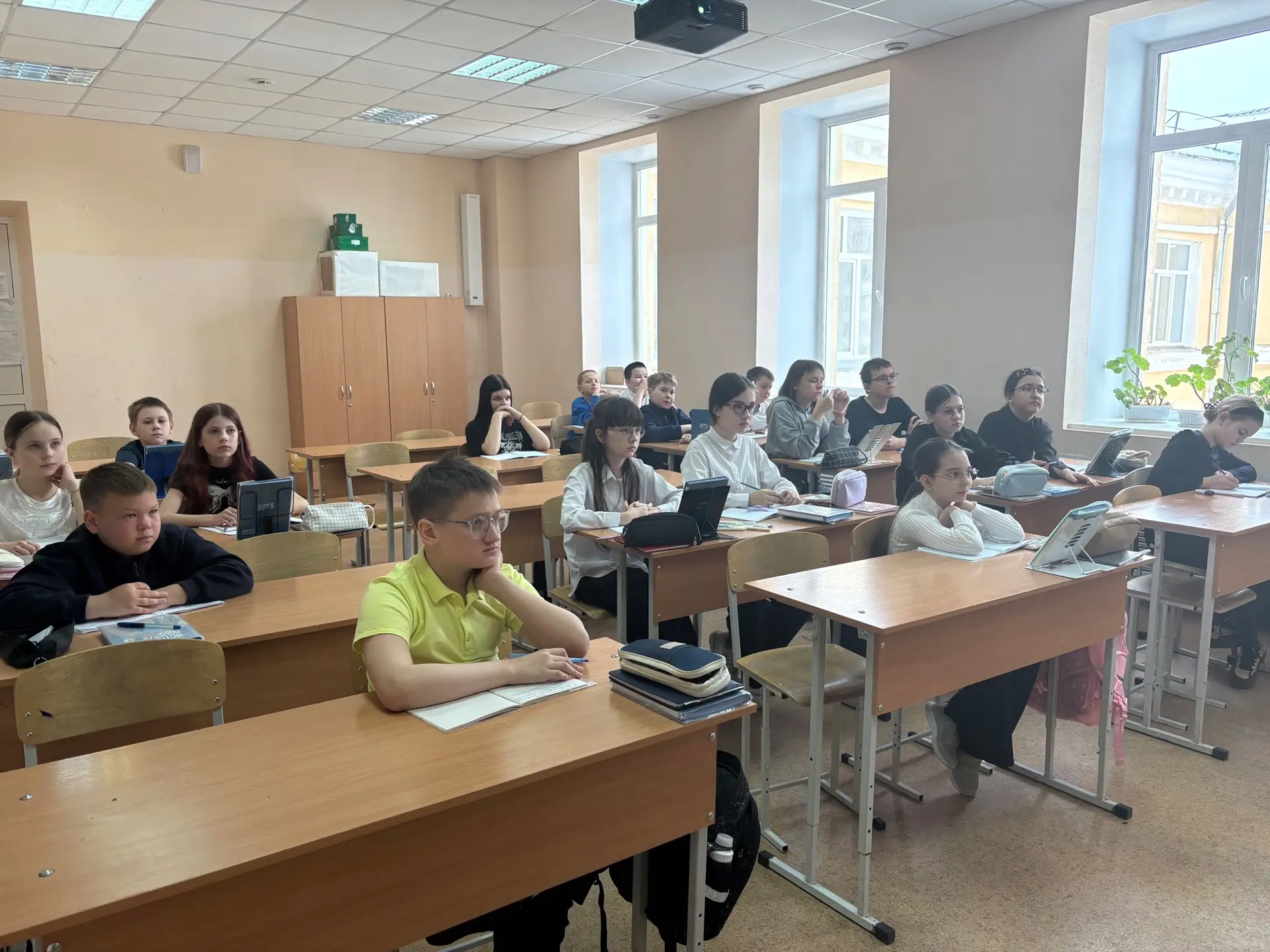 🇷🇺 В филиале прошла Всероссийская акция «Одна страна – одна история», посвященная Дню воссоединения 