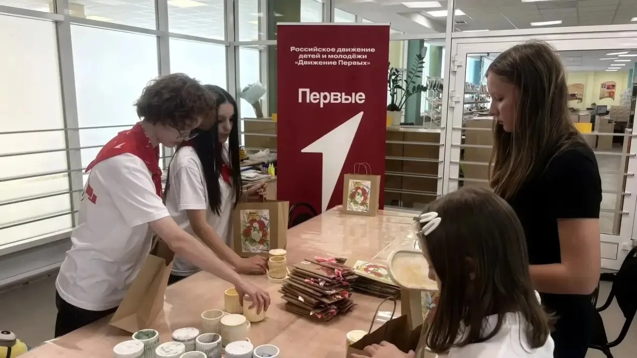 С теплом в сердце: подарки для тех, кто всю жизнь дарил знания 💫