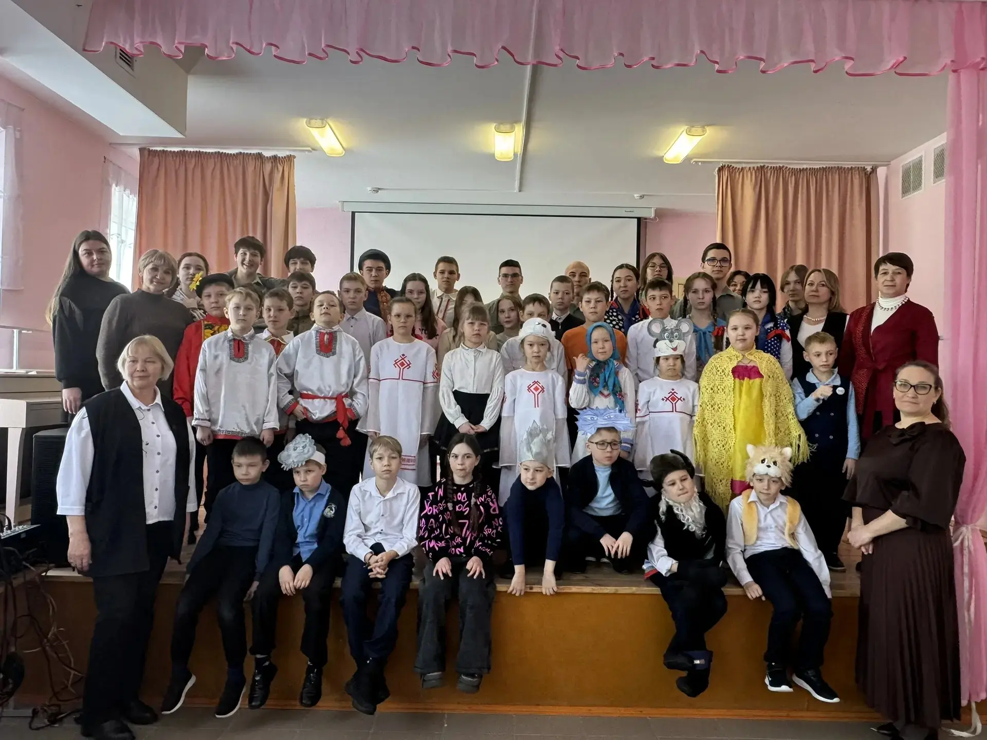 Фестиваль-конкурс школьных театров