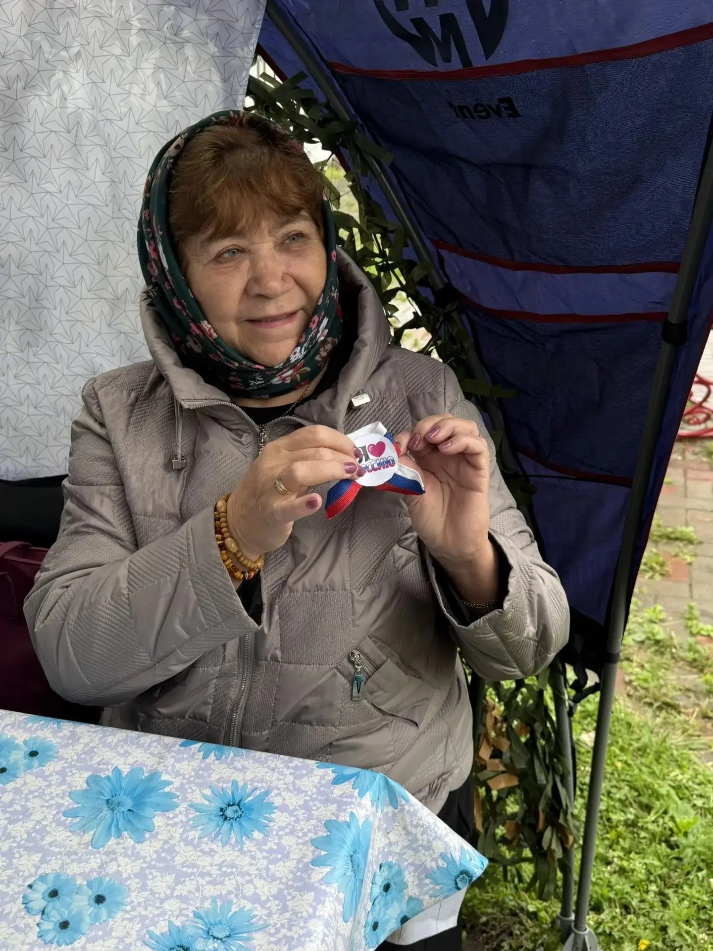 🇷🇺«Российский триколор»: Волонтеры подарили символ единства на празднике! 🇷🇺