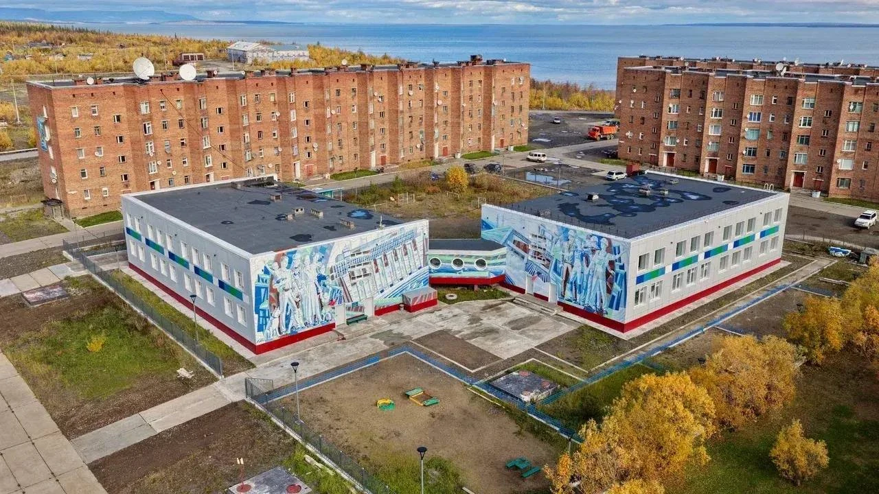Глава Норильска поздравил Снежногорск с Днем поселка и показал осенние краски тундры