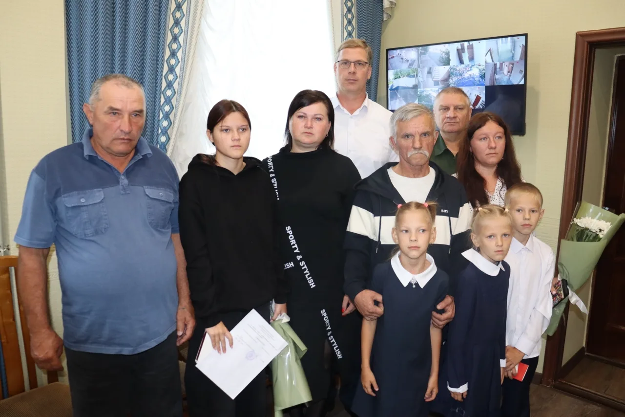 📍Родным погибших первомайских бойцов СВО вручили государственные награды