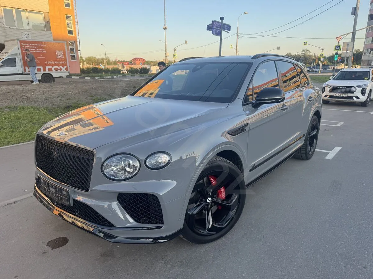 🍭 Леденец дня

💎 Bentley Bentayga 4.0 AT (550 л.с.) 4WD

Иногда на Carlink появляются автомобили, 