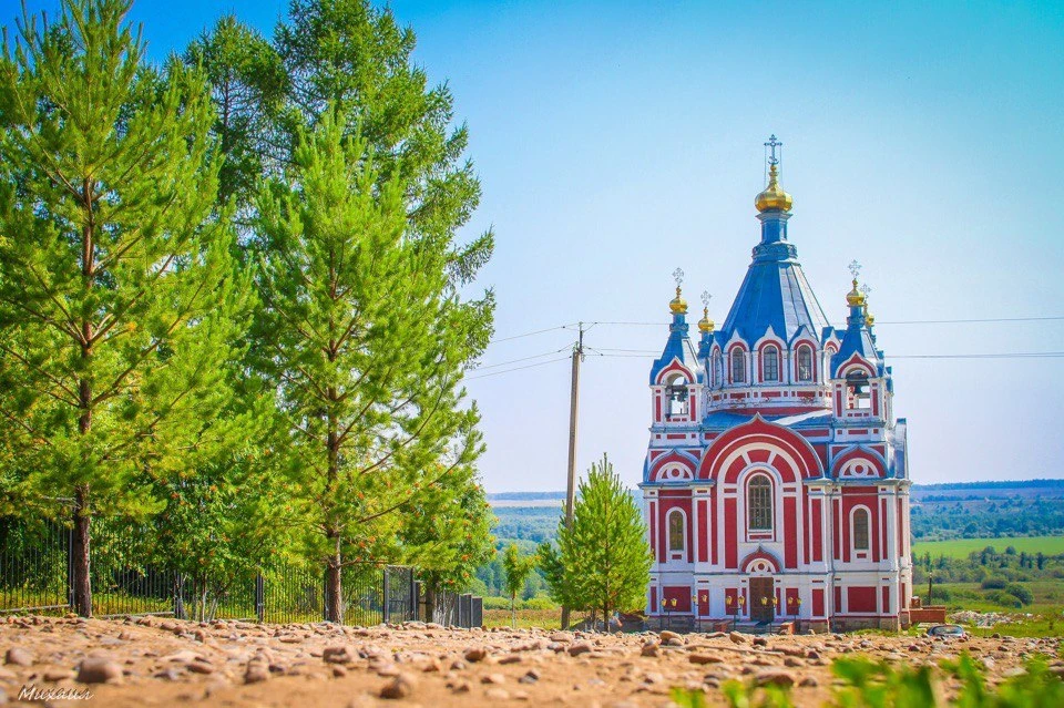 #Велопутешествие #Чернушка
Топ 4 мест куда стоит съездить на велосипеде 🚴‍♂

1. Свято-Никольский же