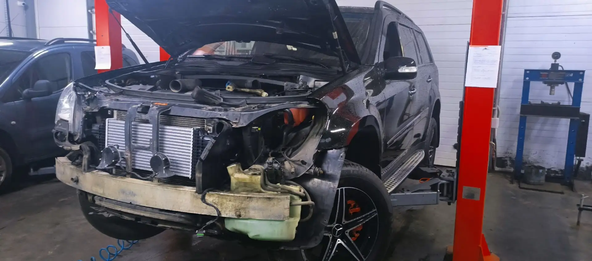 Mercedes GL: замена интеркулера