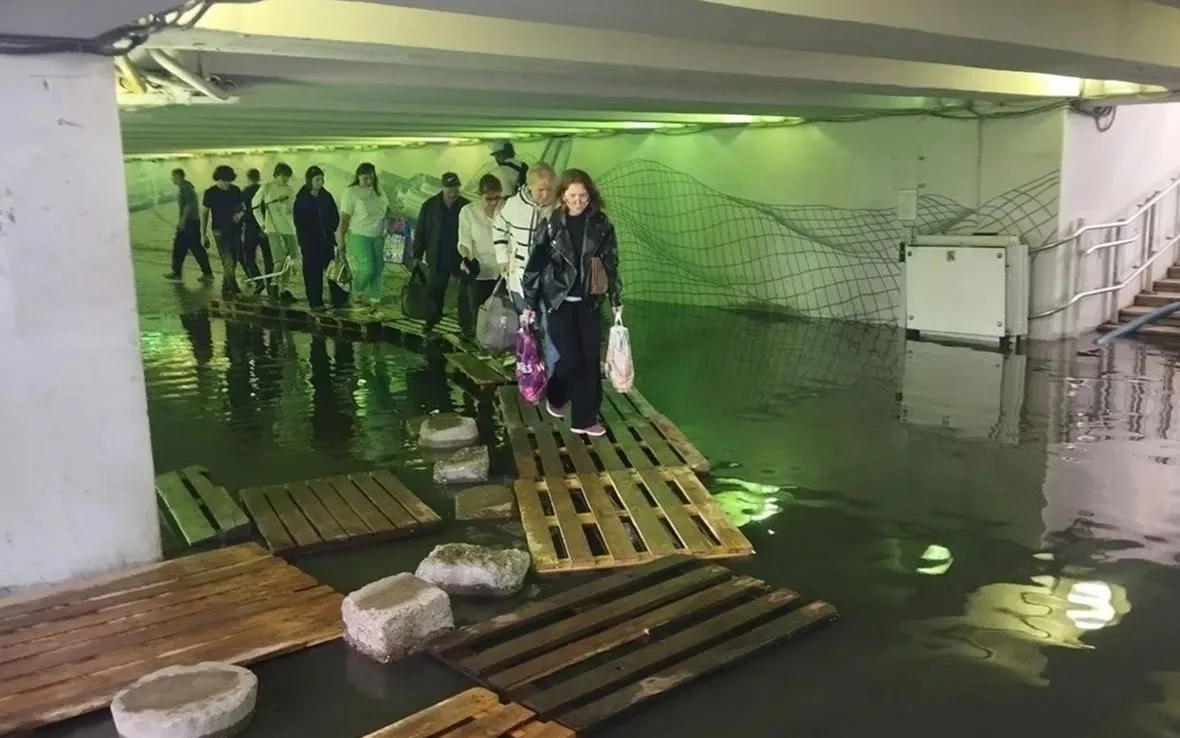 Подземный переход был затоплен