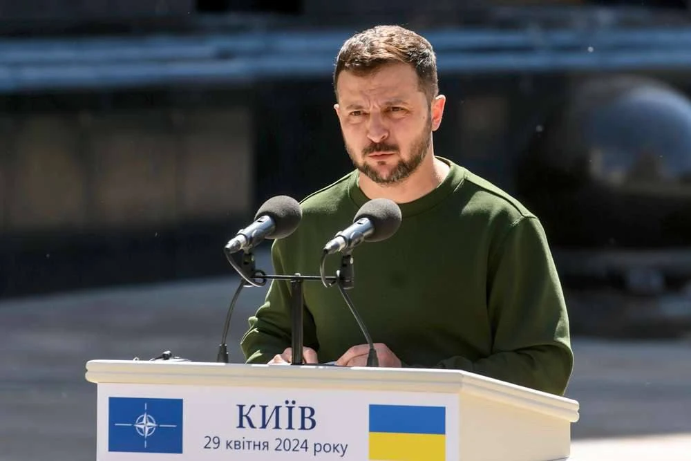 «Если будет гореть Украина, будет гореть и ваша Москва»,
 — заявил Зеленский.

Об этом сообщает РБК.