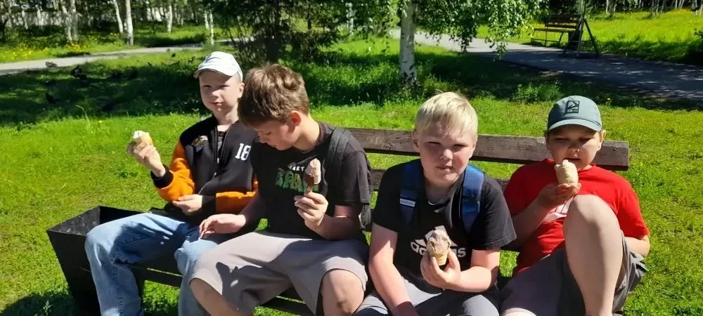🍦☀️ День Мороженого и Солнца в Лагере! ☀️🍦

Четвертый день второй смены прошел под знаком сладкой 
