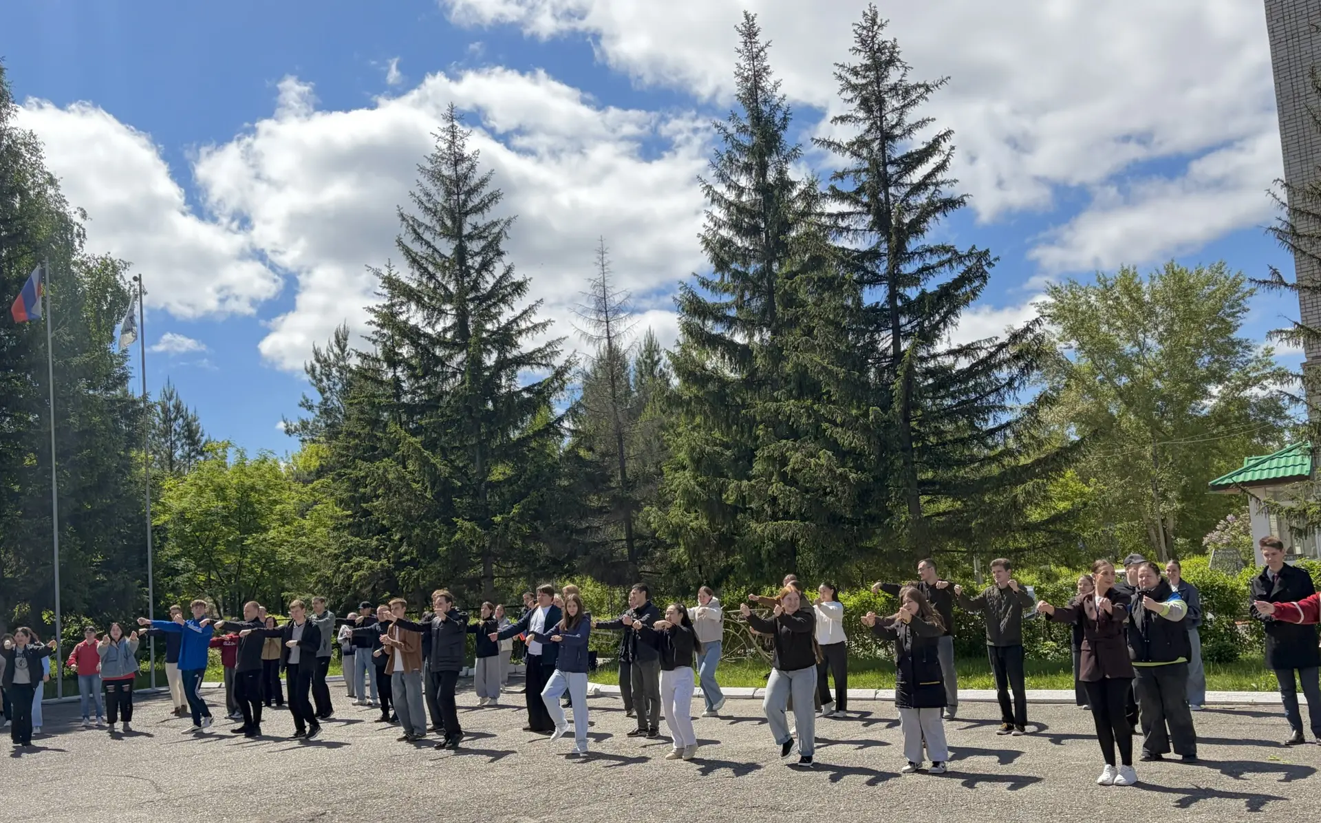 🌟Сегодня утро для студентов Университета Шукшина началось с зарядки с чемпионом.  🇷🇺 🇷🇺 🇷🇺 Это событ