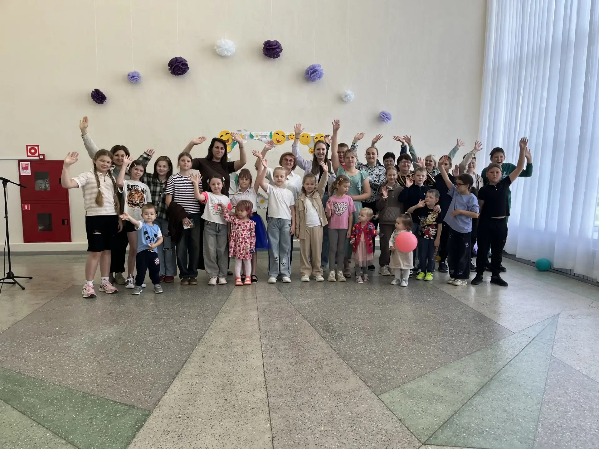 В честь Международного дня защиты детей сотрудники МУК «КДЦ Новомихайловского сельского...