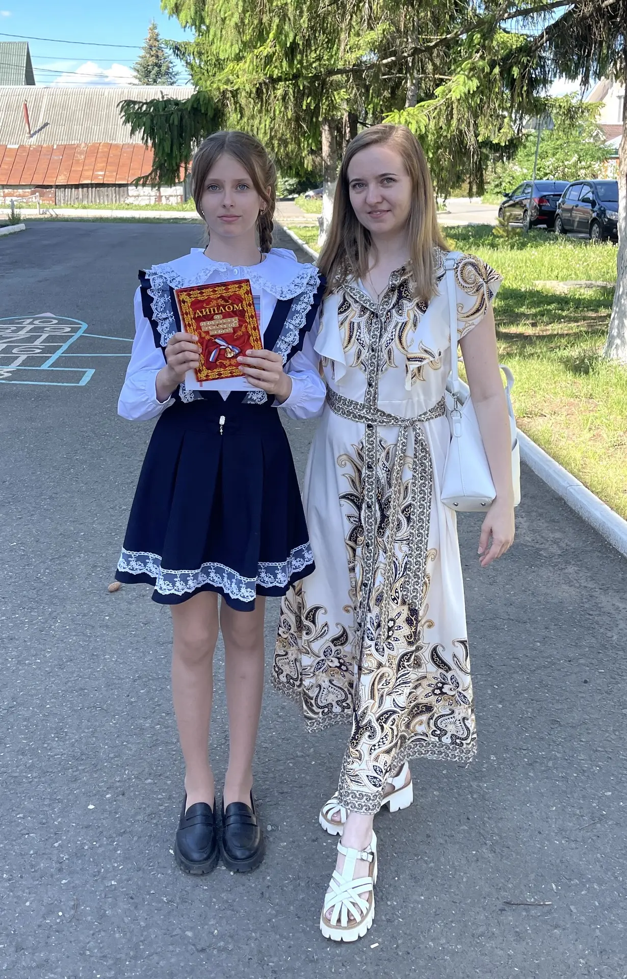 Прощай, начальная школа! 🔔 Один этап завершился, впереди много интересного!