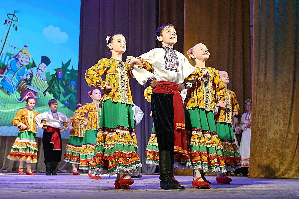 «ТАНОК» ВНОВЬ ПОДАРИЛ НЕЗАБЫВАЕМЫЕ ЭМОЦИИ   В стенах Калининского дома культуры прошел отчётный конц