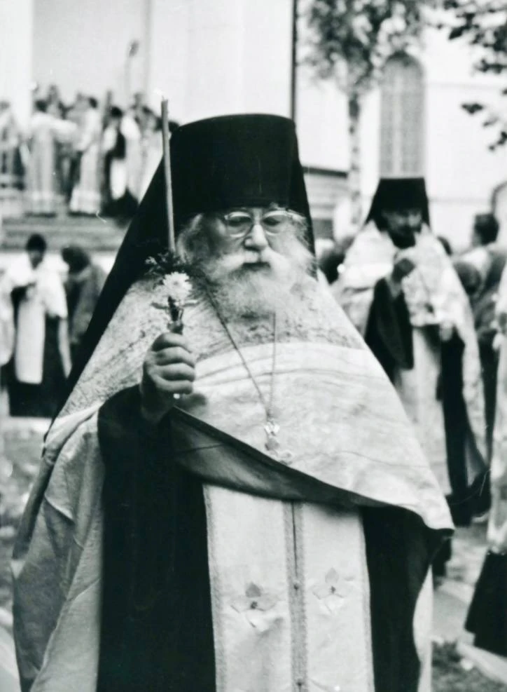 Над славой Божией не властно  ни время земное, ни вражьи силы.  Архимандрит Иоанн (Крестьянкин) 📚 «Б