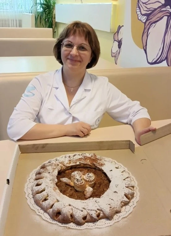 🥮 Сегодня сладкий выигрыш у Ирины Беляниной,  медицинской сестры отделения УЗИ.