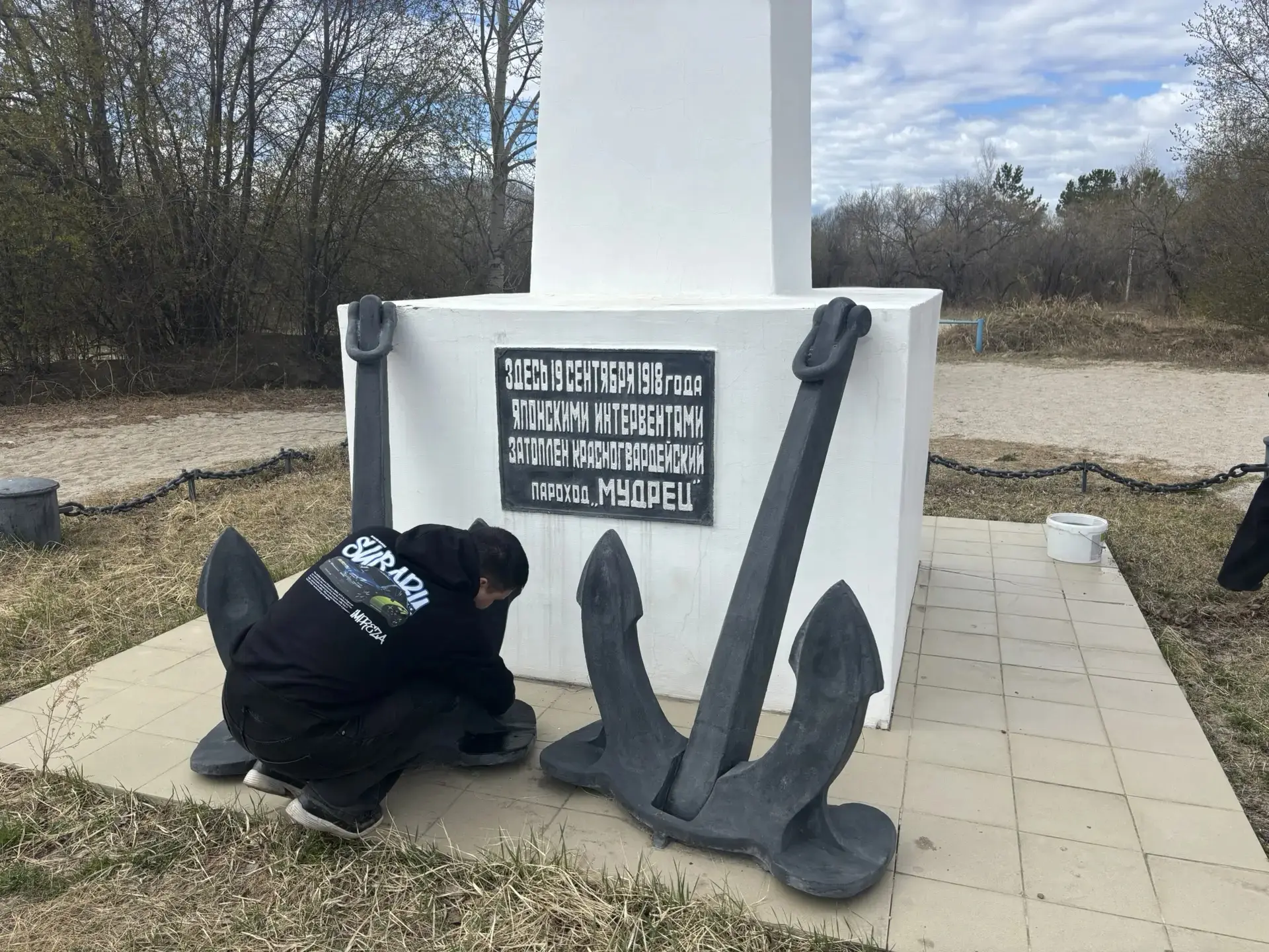 🎖️ В преддверии Дня Великой Победы студенты Амурского института железнодорожного транспорта под руко