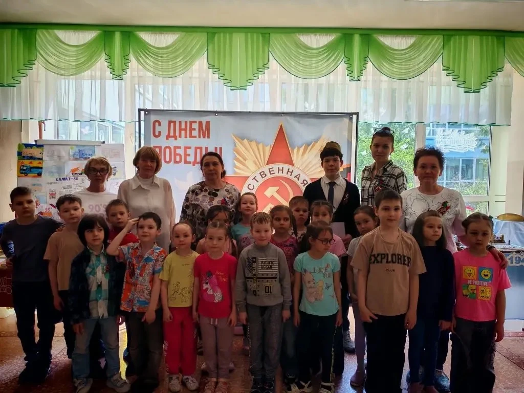 🇷🇺 Сегодня воспитанники подготовительных групп отправились на экскурсию в МУЗЕЙ ШКОЛЫ...
