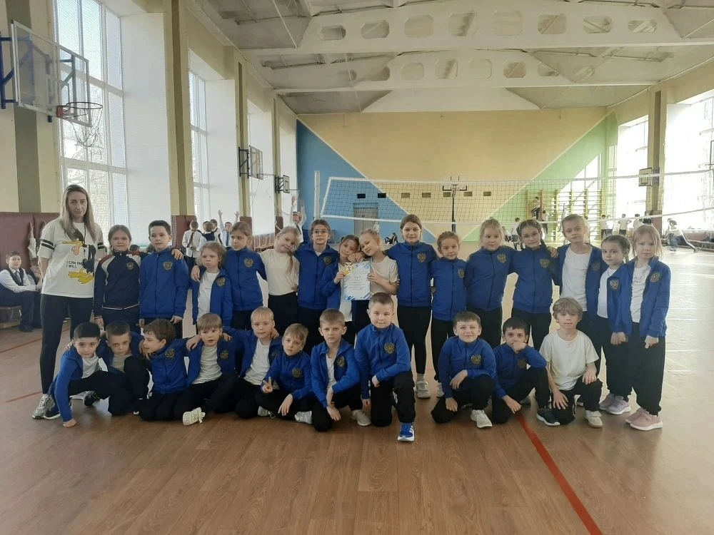 🌟🏃‍♂️🏃‍♀️ Веселые старты!  18 марта обучающиеся 1АБ и 2И классов впервые вышли на спортивные соревно