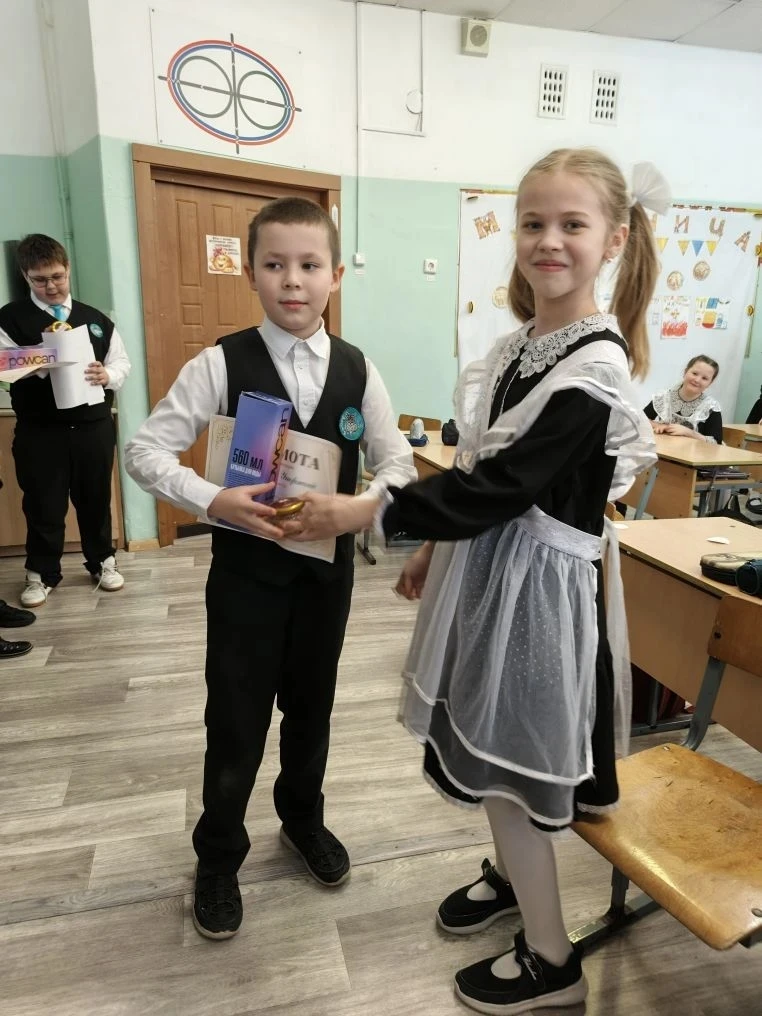 ⚔️ Настоящий рыцарский турнир!  📆 В 3А классе состоялся настоящий рыцарский турнир! Мальчишки продем