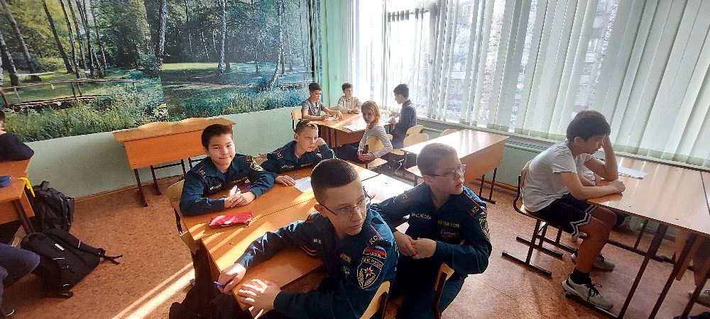 "Космическое путешествие на Луну"  7 апреля обучающиеся 5‑х и 6‑х классов совершили захватывающее  п