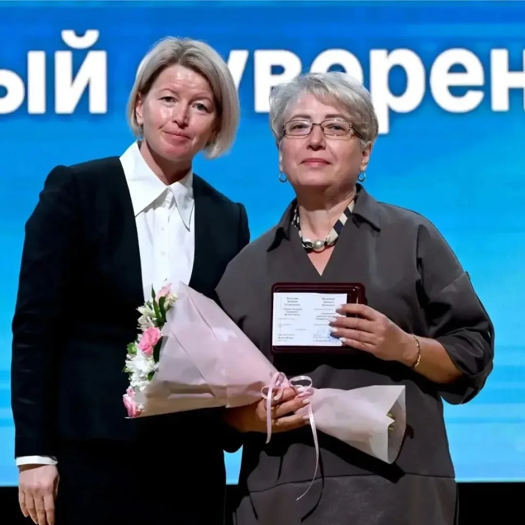 «Для меня слово «Учитель» равно слову «Мама» – я выросла в семье учителей», – так обрат...
