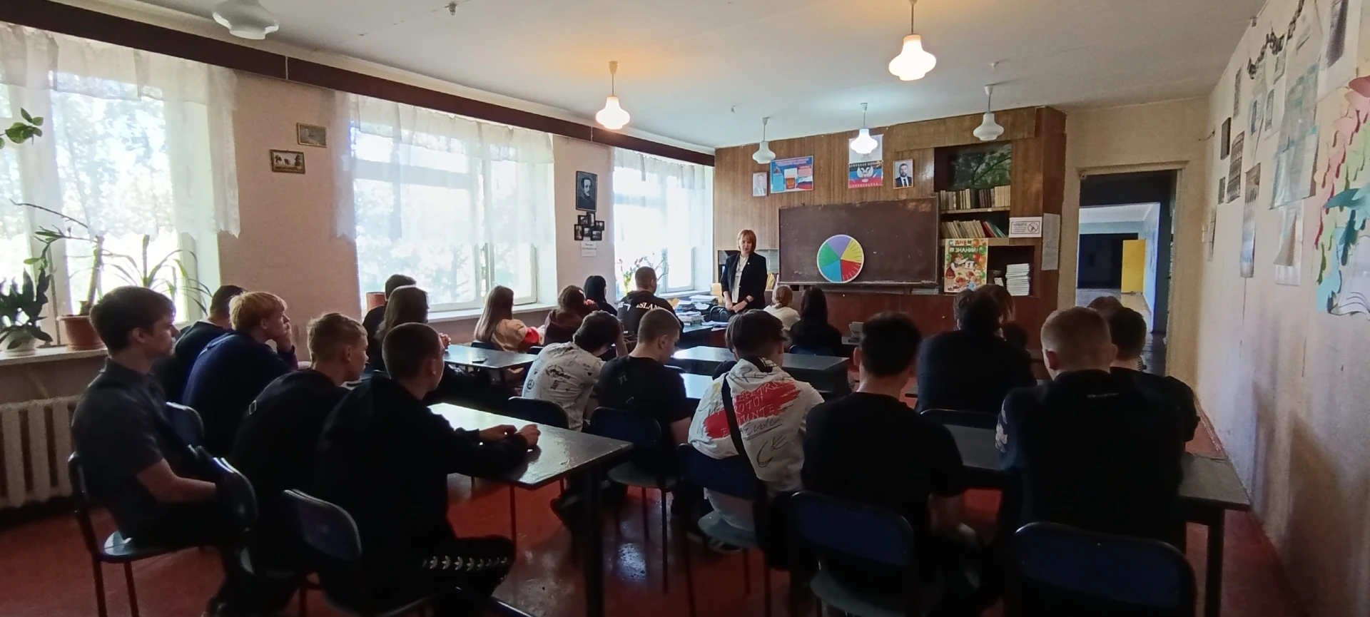 9 сентября работники Службы занятости в г.о. Харцызск провели семинар по технике поиска...