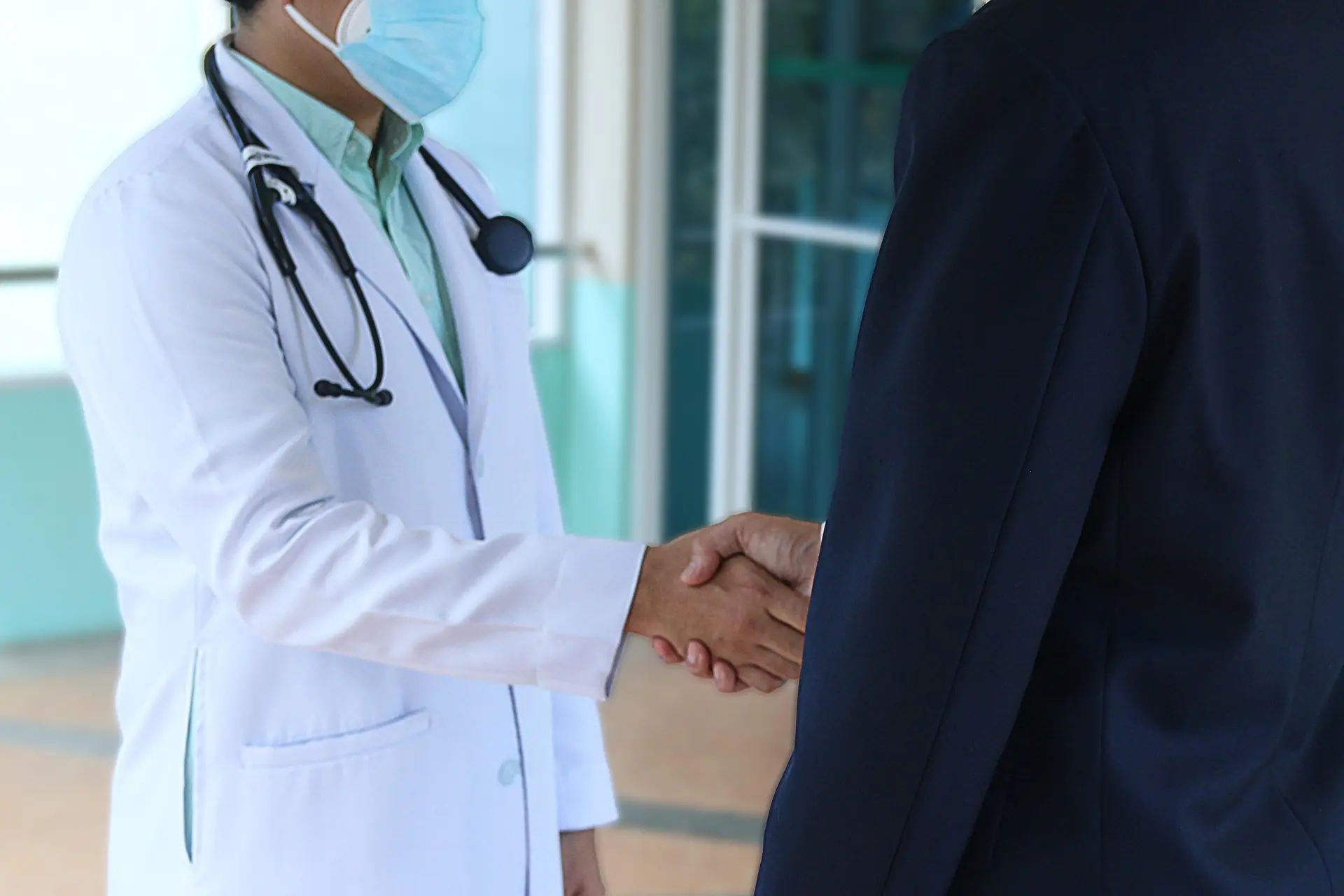 👩‍⚕️Норильску по-прежнему не хватает врачей, но программа поддержки помогает привлекат...
