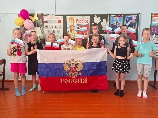 12 июня наша страна отмечает один из самых "молодых" государственных праздников — День России. Этот 