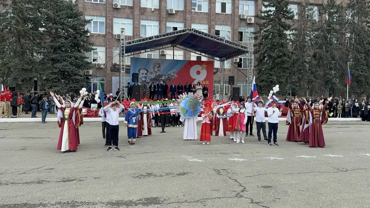 Учащиеся нашей школы под руководством учителя музыки Татаевой З.Н. 🌟 продолжают радовать яркими побе