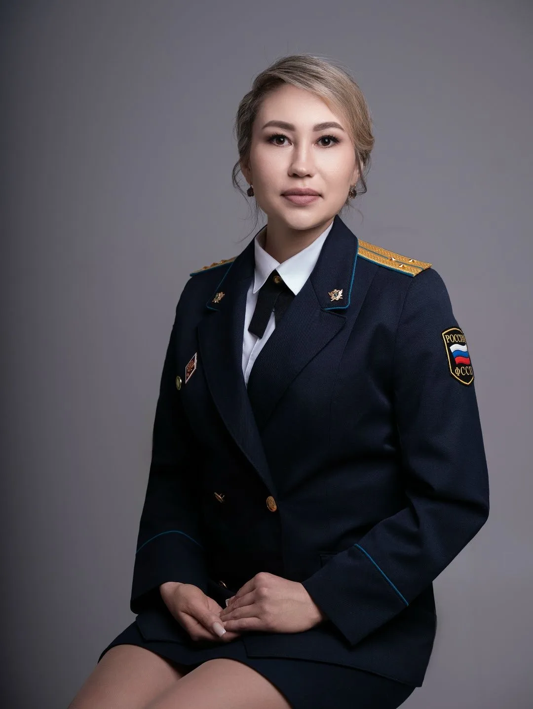 Победительниц праздничного фотоконкурса выбрали среди сотрудниц УФССП Забайкалья  В преддверии Между