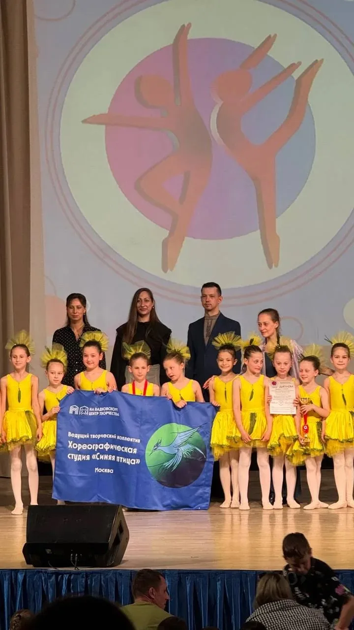 #Наши_звёздочки
🐥 Маленькая звёздочка с большим талантом!

Ученица 1 «Д» класса Маргарита продолжае